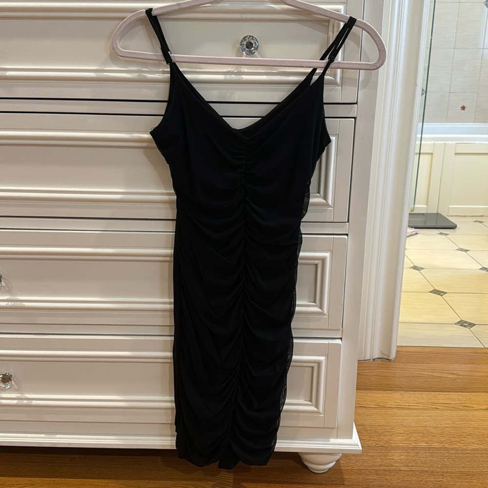 Black Guess dress, size xs, worn twice, great condition